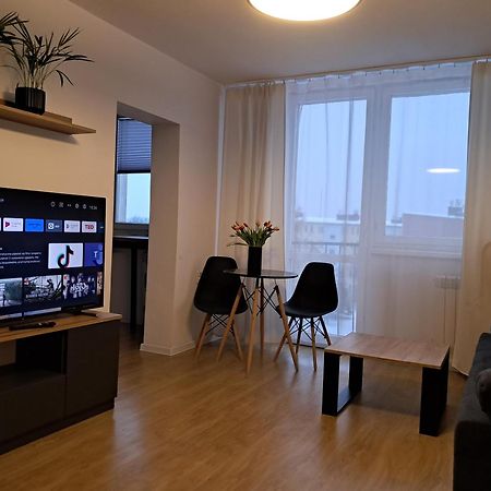Kawalerka 28M Salon Z Kuchnia Centrum Новий Сонч Екстер'єр фото
